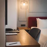 فندق Boscovich Boutique 4*