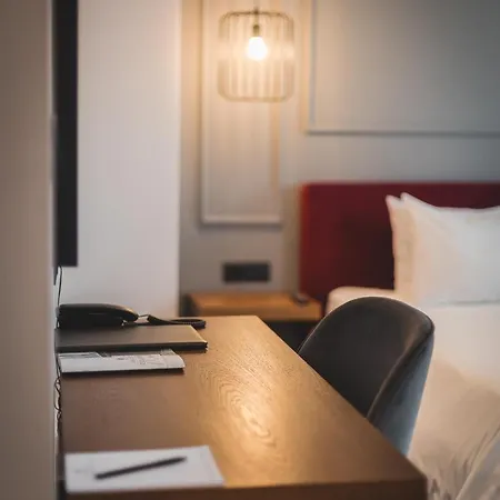 מלון Boscovich Boutique 4*