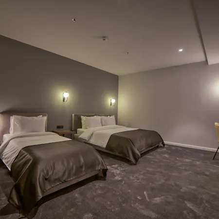 מלון Boscovich Boutique 4*